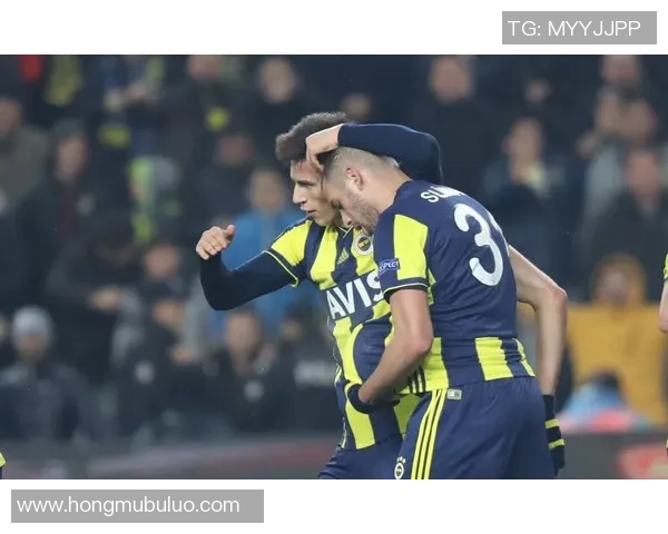 费内巴切与圣彼得堡泽尼特激战正酣比分悬念不断引人关注